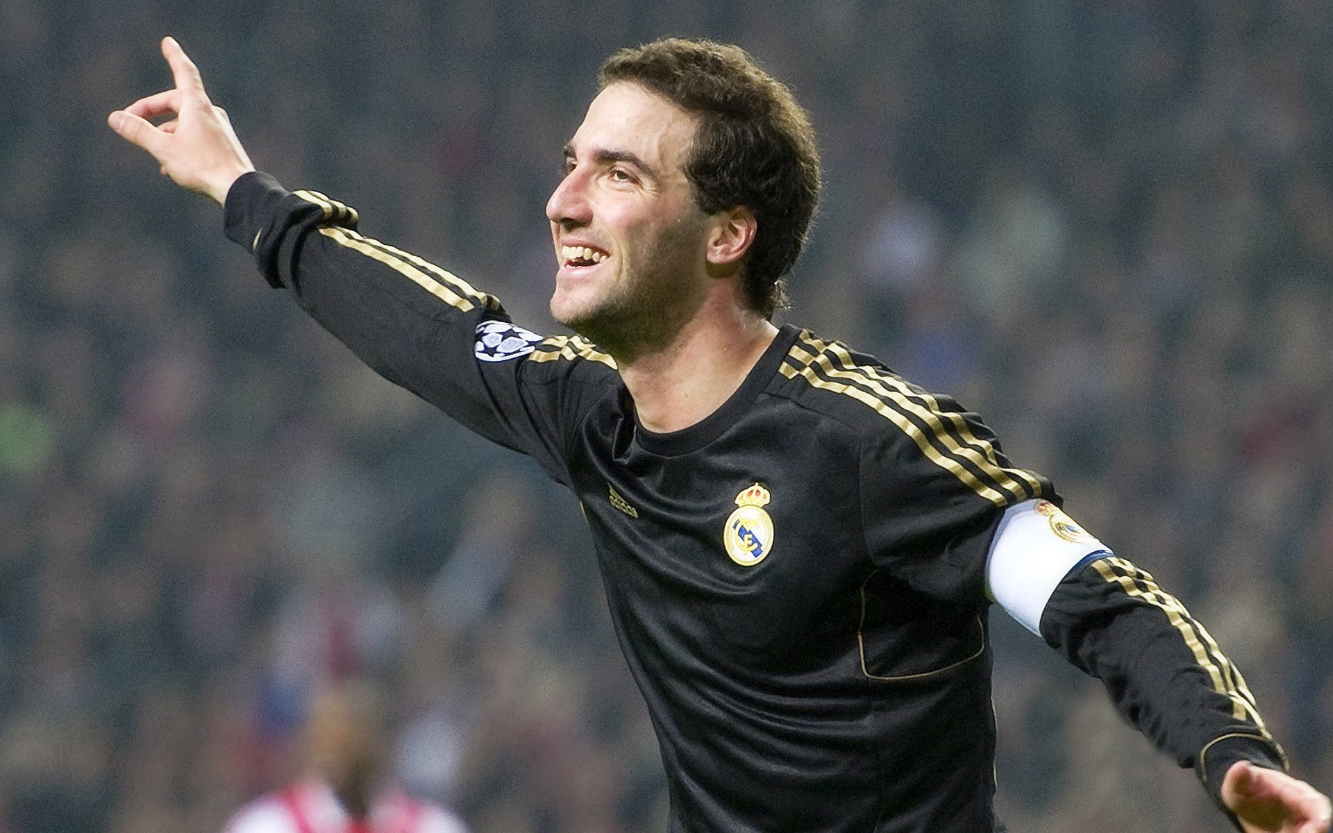 拜仁连续胜利，法兰克福主场大战将带来怎样的惊喜？，法兰克福赢拜仁